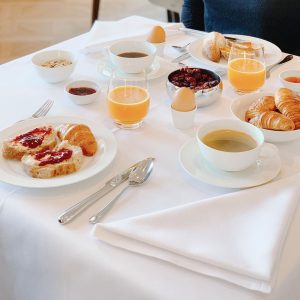 Petit-déjeuner / Breakfast