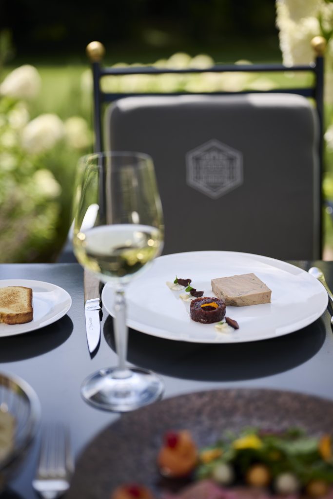 plat chateau hochberg restaurant bistronomique en alsace chef michel scheidler gourmand terrasse 