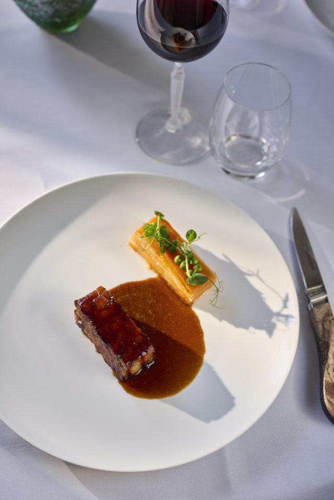 plat chateau hochberg restaurant bistronomique en alsace chef michel scheidler gourmand terrasse 