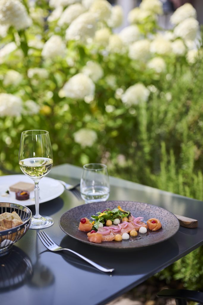 plat chateau hochberg restaurant bistronomique en alsace chef michel scheidler gourmand terrasse 