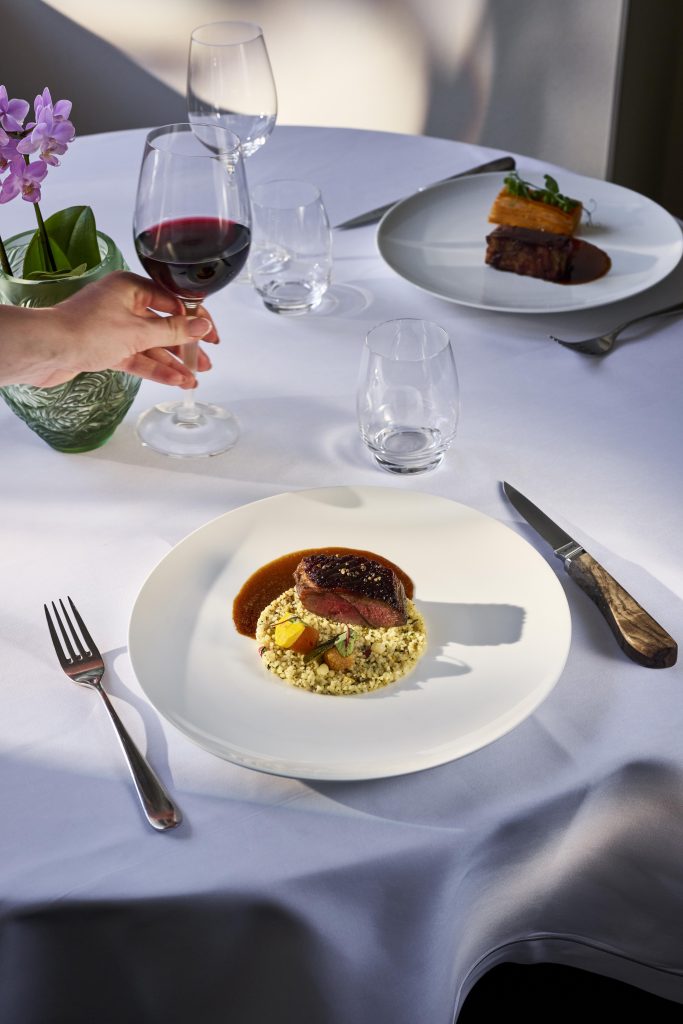 plat chateau hochberg restaurant bistronomique en alsace chef michel scheidler gourmand terrasse 