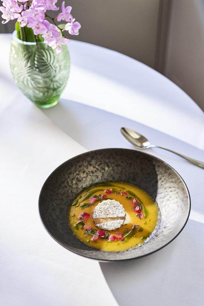 plat chateau hochberg restaurant bistronomique en alsace chef michel scheidler gourmand terrasse 
